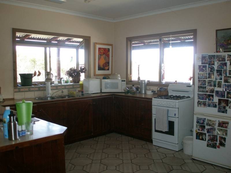 37 Moondyne Road, Clackline WA 6564