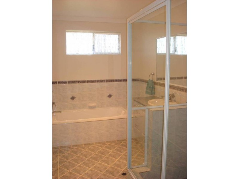 32 Roediger Drive, Northam WA 6401