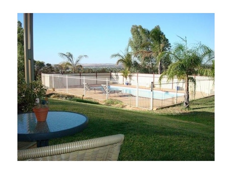 39 Roediger Drive, Northam WA 6401