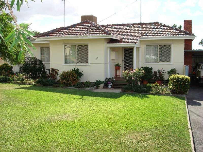 13 Perina Way, Northam WA 6401