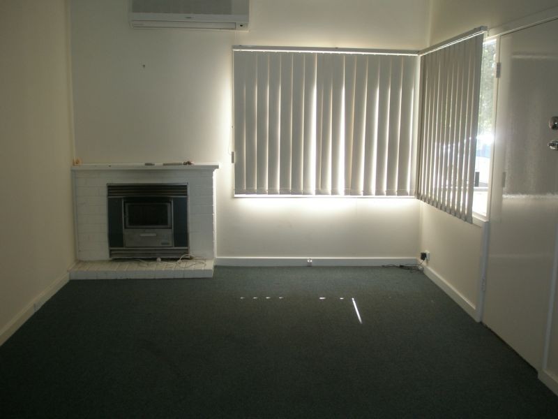 12 Strickland Avenue., Northam WA 6401