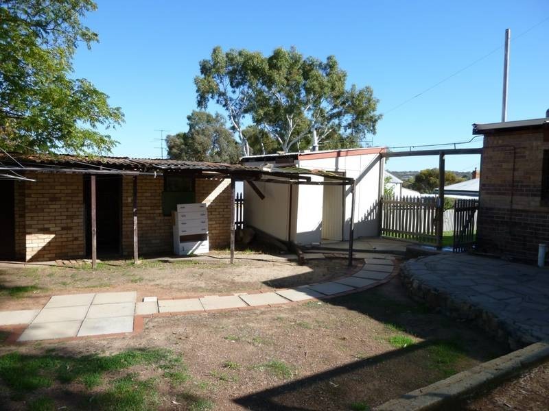 61 Lockyer Avenue, Northam WA 6401