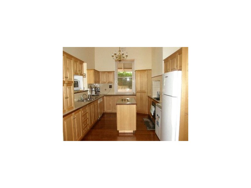 16 Hawes Street, Northam WA 6401