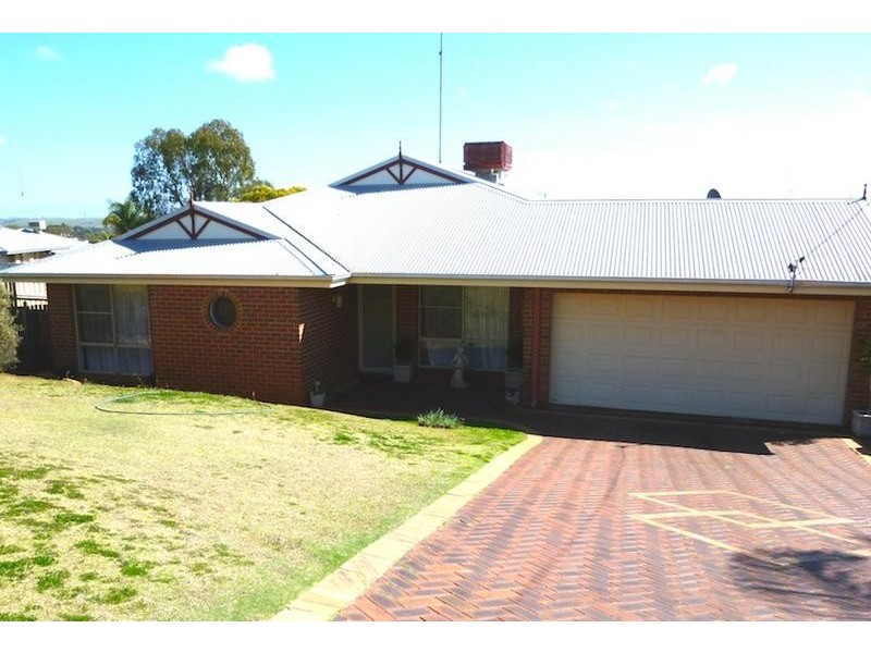 4 Hammond Place, Northam WA 6401