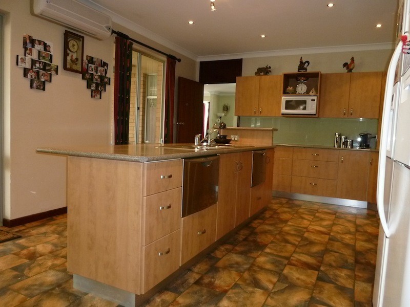 8 Cody Street, Northam WA 6401