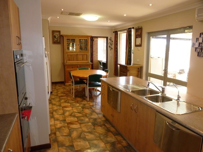 8 Cody Street, Northam WA 6401