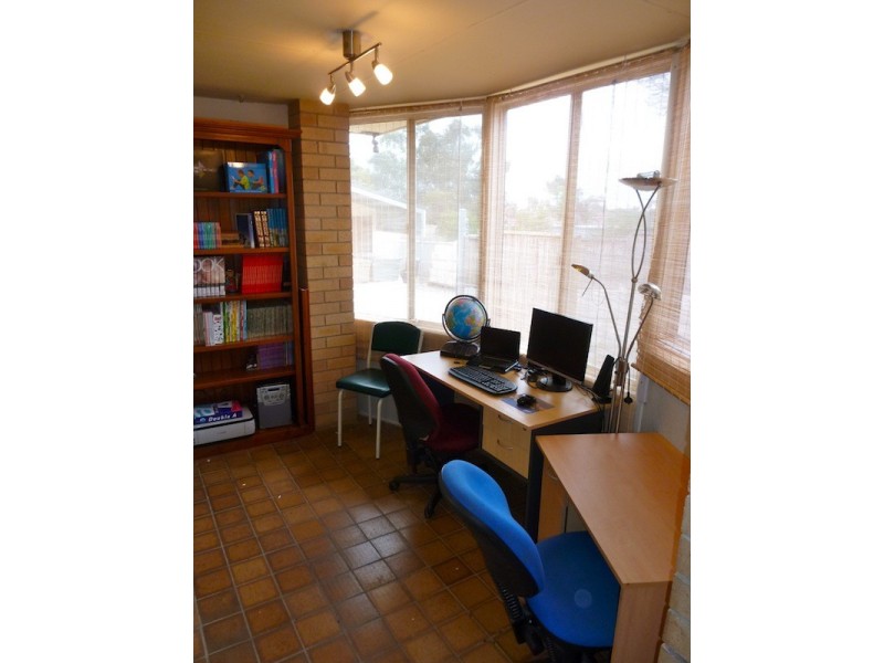 8 Cody Street, Northam WA 6401