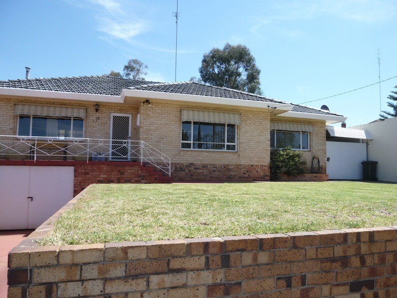 15 Christmass Street, Northam WA 6401