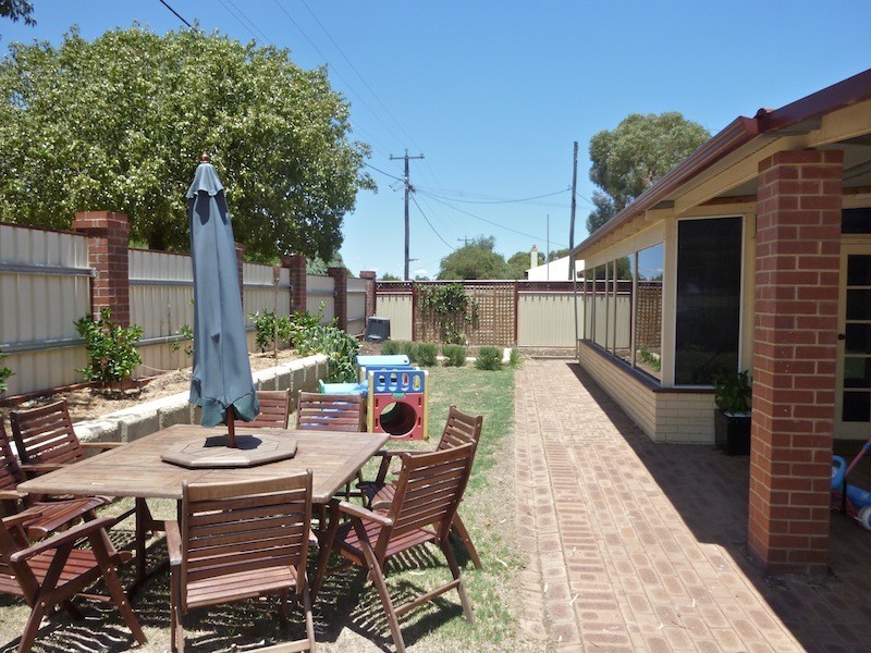 25 Gordon Street, Northam WA 6401