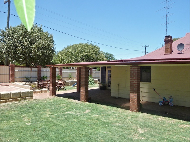 25 Gordon Street, Northam WA 6401