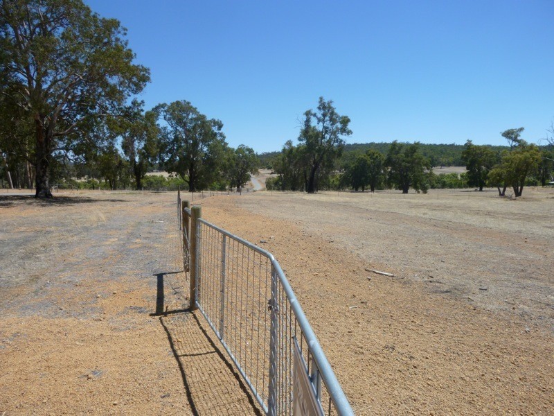 362 Glenmore Drive, Bakers Hill WA 6562