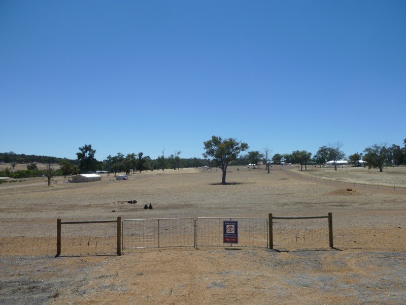 362 Glenmore Drive, Bakers Hill WA 6562