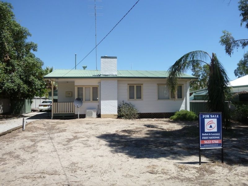 12 Strickland Avenue, Northam WA 6401