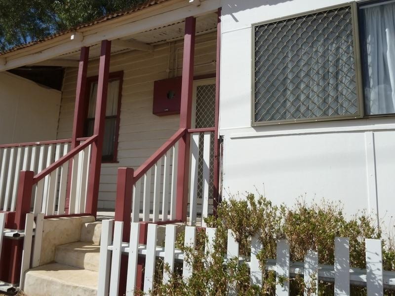 13 Hatton Street, Northam WA 6401