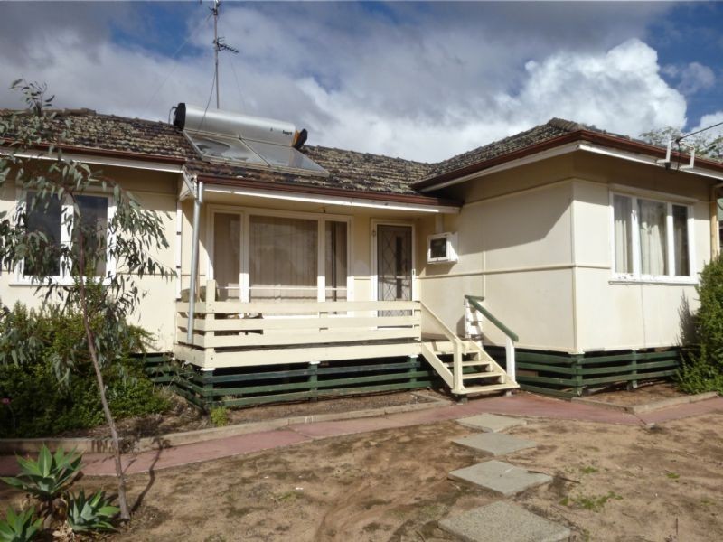 4 Walarat Road, Northam WA 6401