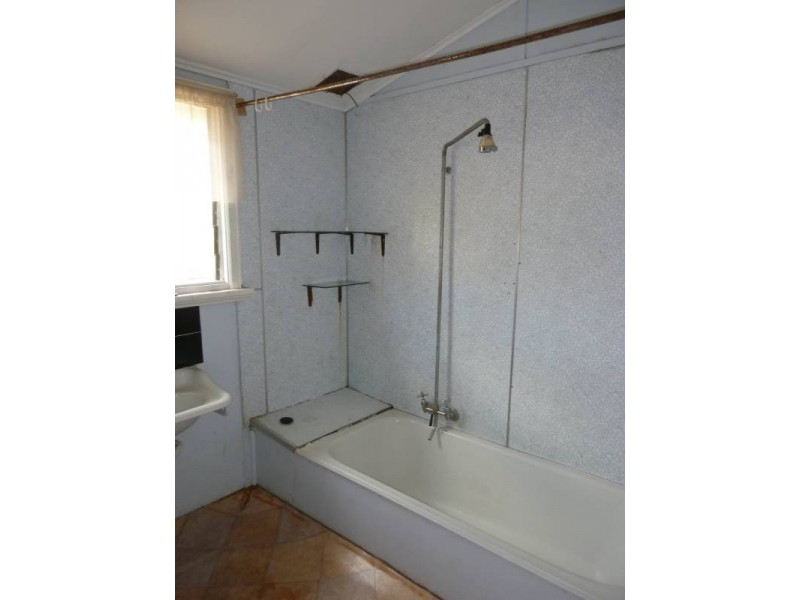 4 Walarat Road, Northam WA 6401