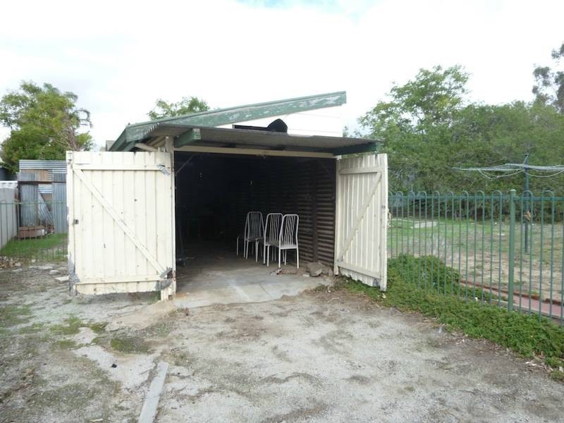 4 Walarat Road, Northam WA 6401