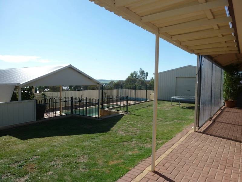 35 Roediger Drive, Northam WA 6401