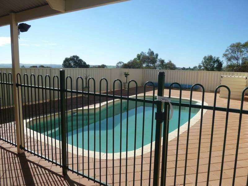 35 Roediger Drive, Northam WA 6401