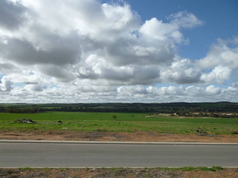 7 Fairway Bend, Northam WA 6401