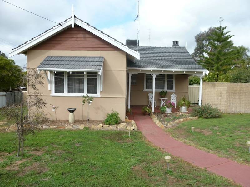 65 Forrest Street, Northam WA 6401