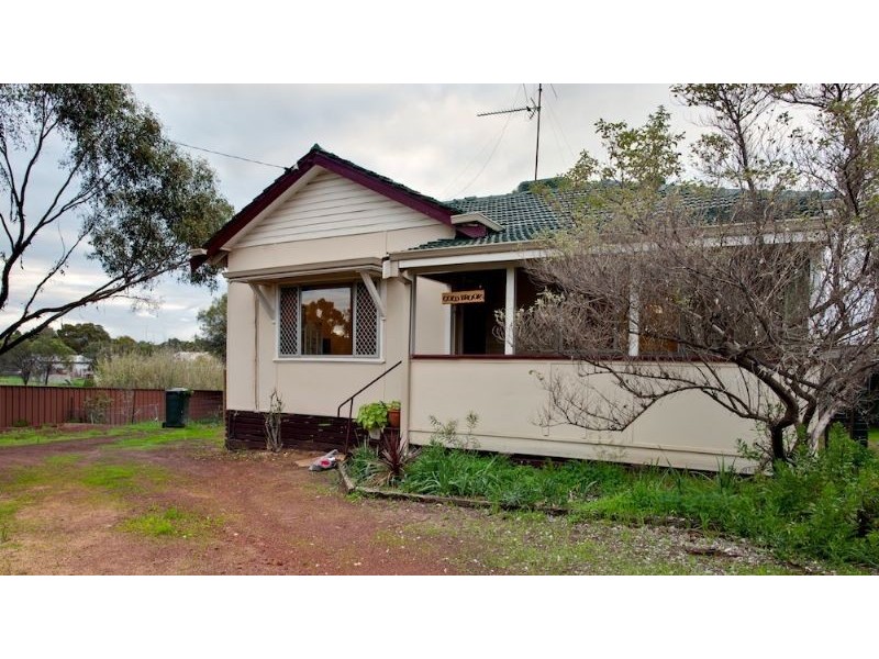 38 Selby Street, Northam WA 6401