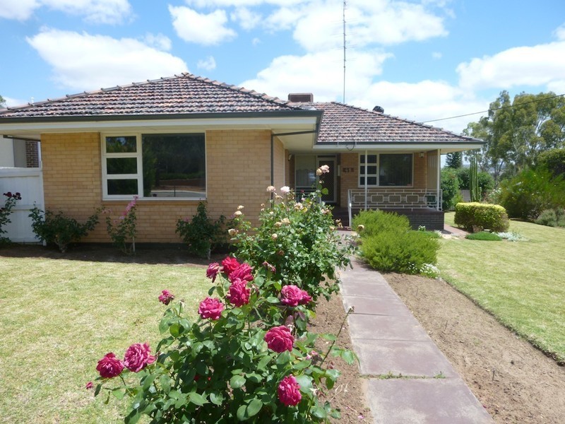 48 Gordon Street, Northam WA 6401