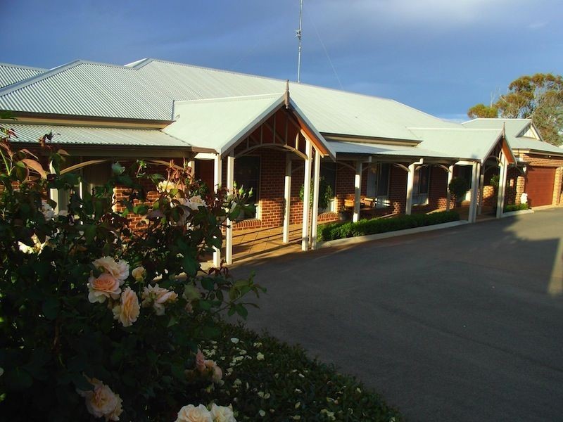 7 Loton Drive, Northam WA 6401