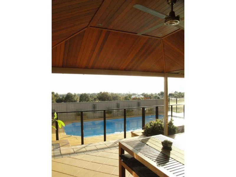 7 Loton Drive, Northam WA 6401