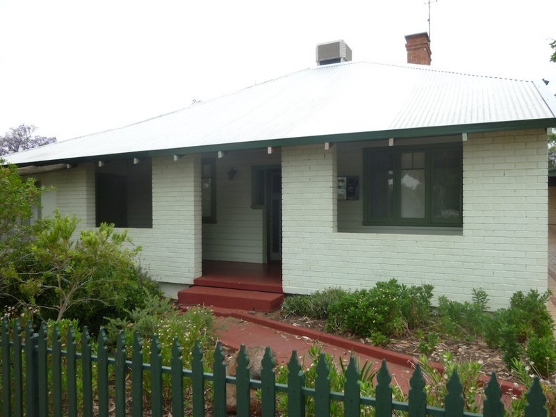 8 Gregory Street, Northam WA 6401