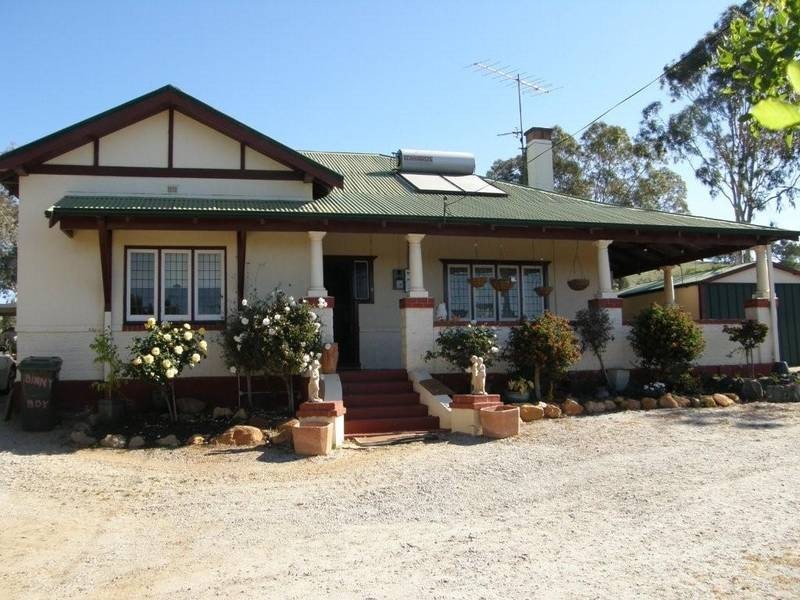 141 Newcastle Road, Northam WA 6401