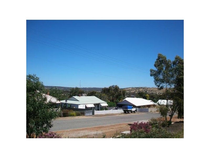 5 Hopetoun Ave, Northam WA 6401