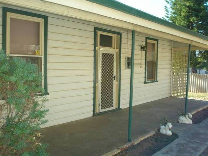 18 Selby Street, Northam WA 6401