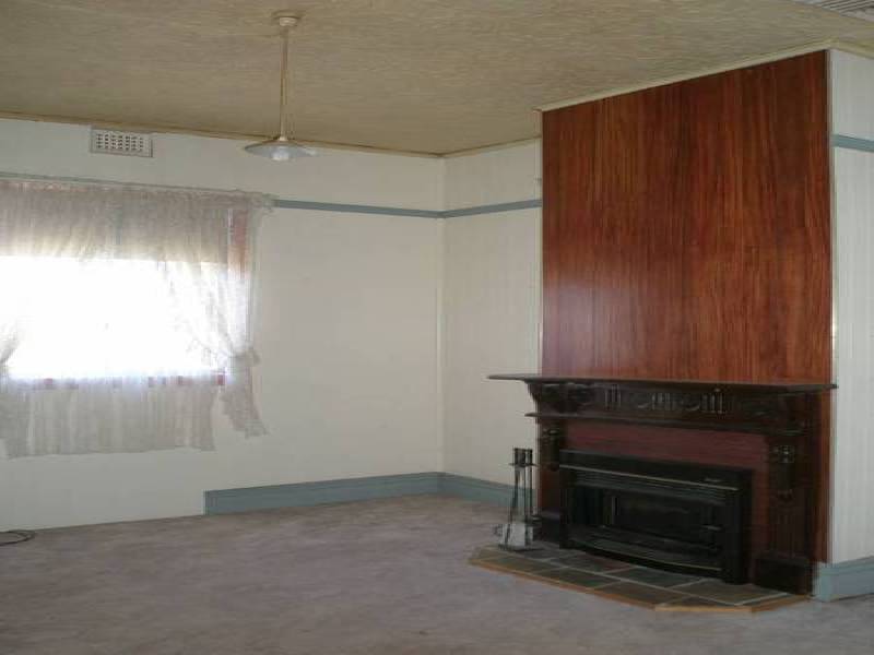 18 Selby Street, Northam WA 6401