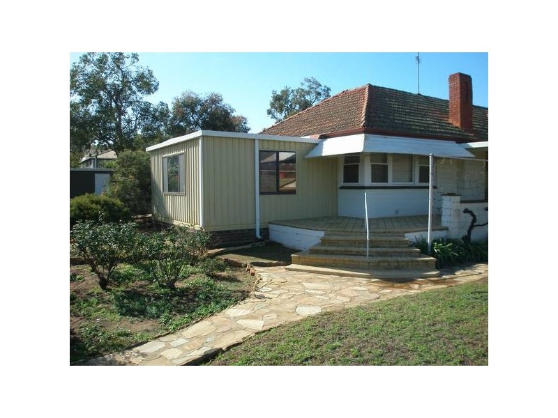 57 Gairdner Street, Northam WA 6401