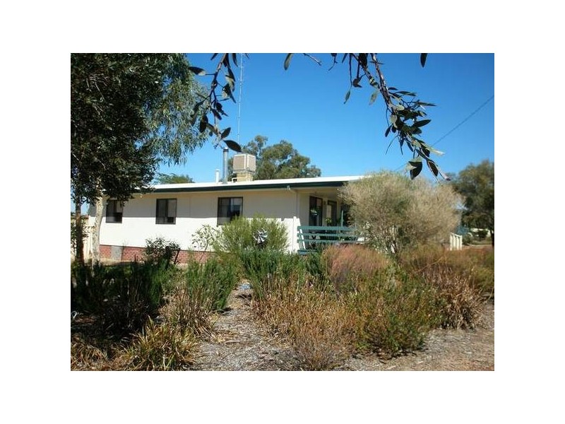 13 James Street, Northam WA 6401