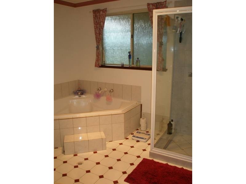 127 Woodley Farm Drive, Northam WA 6401