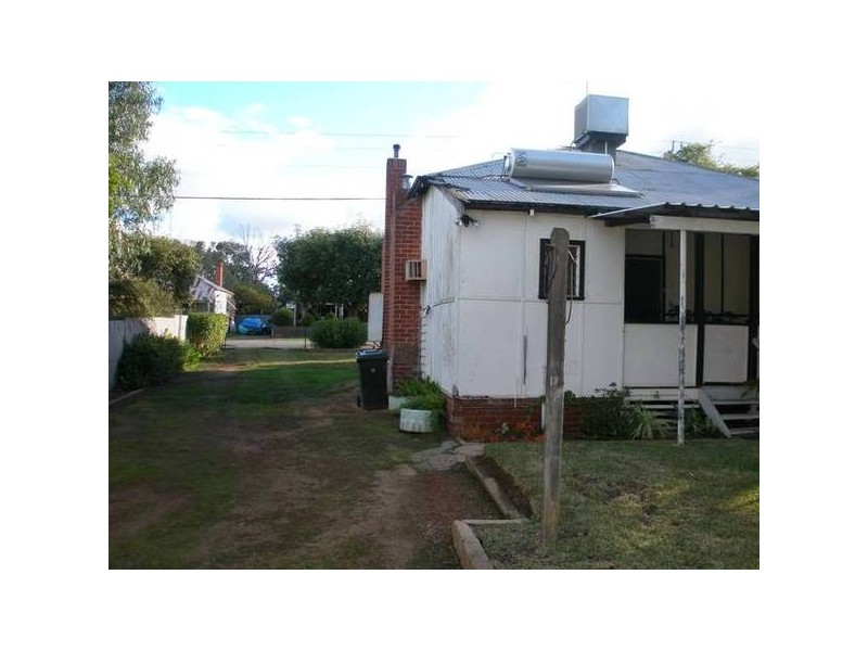 Hampton Street, Northam WA 6401