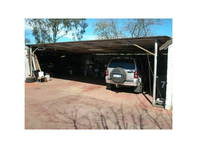 7 Knight Street, Northam WA 6401