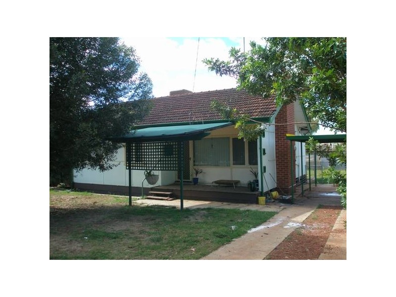 106 Newcastle Road, Northam WA 6401