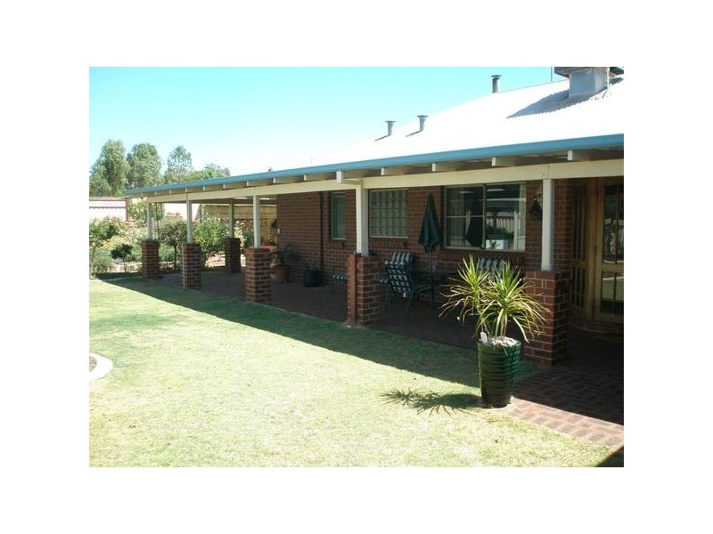 32 Woodley Farm Drive, Northam WA 6401