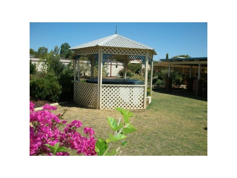 32 Woodley Farm Drive, Northam WA 6401