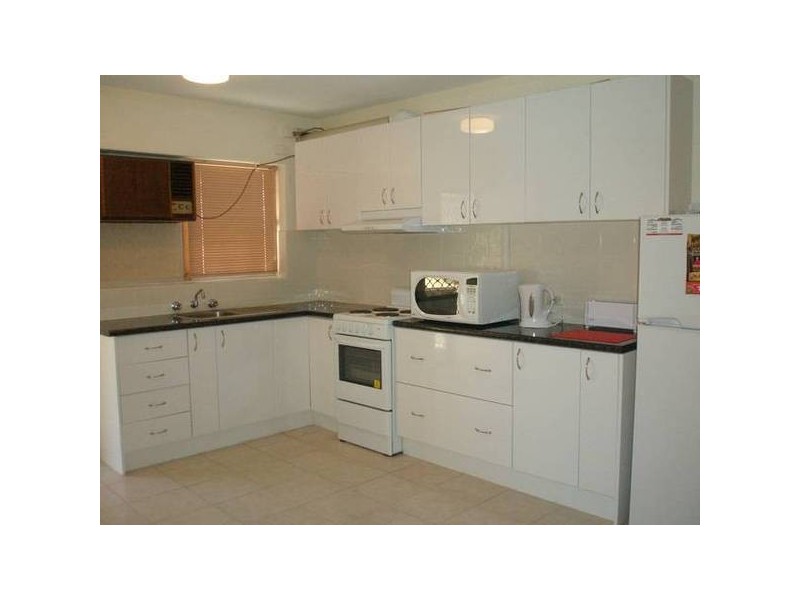 2/10-16 Chidlow Street, Northam WA 6401