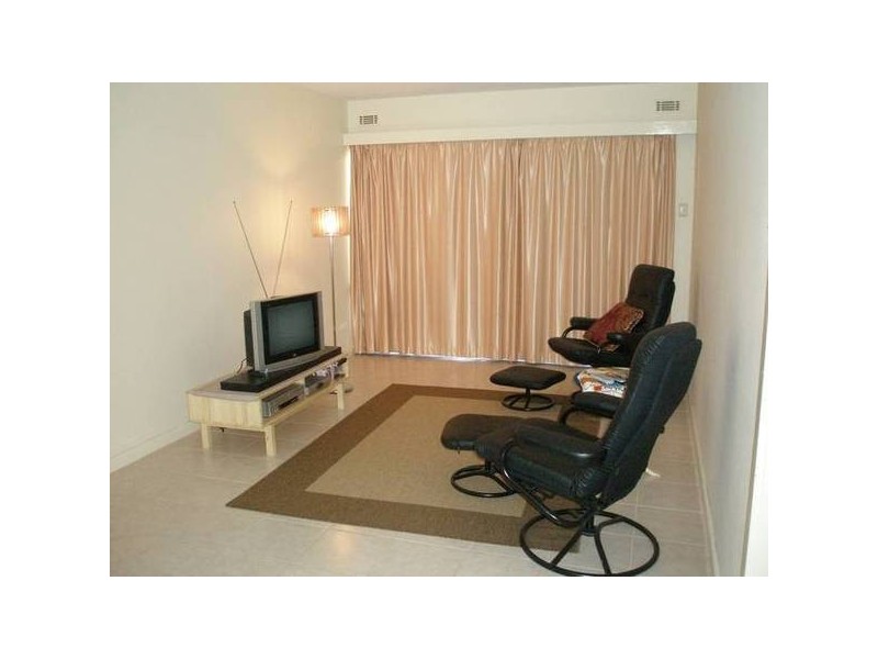 2/10-16 Chidlow Street, Northam WA 6401