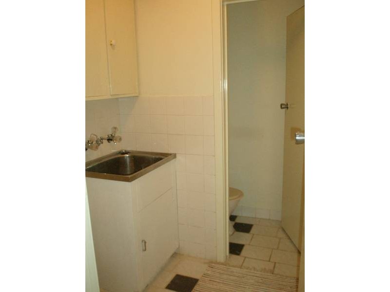 2/10-16 Chidlow Street, Northam WA 6401