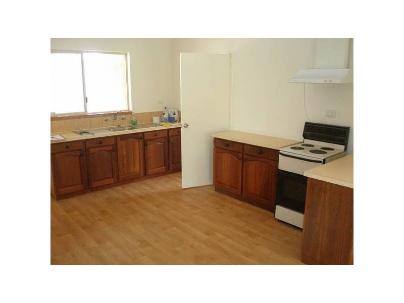 86 Avro Anson Road, Northam WA 6401