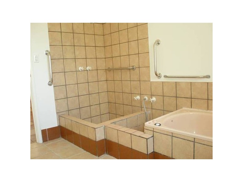 86 Avro Anson Road, Northam WA 6401