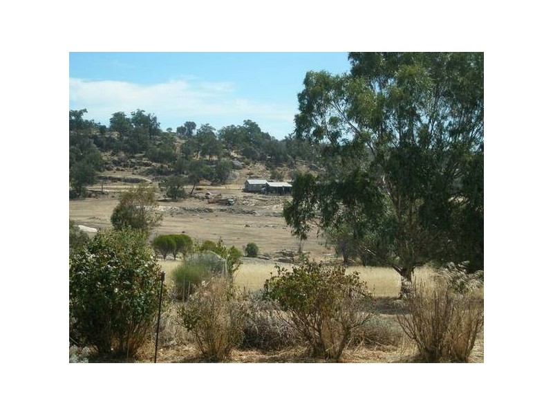 86 Avro Anson Road, Northam WA 6401