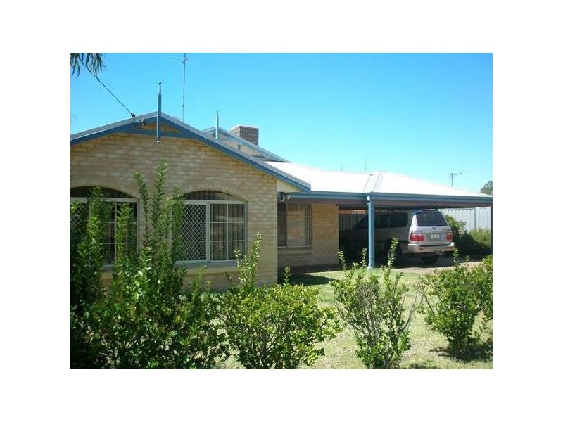 11 Killick Street, Northam WA 6401