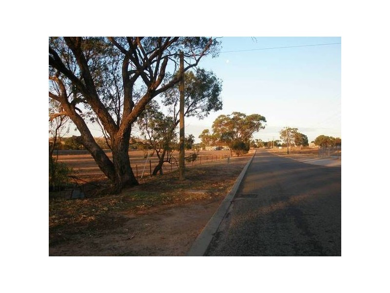 51 Suburban Road, Northam WA 6401